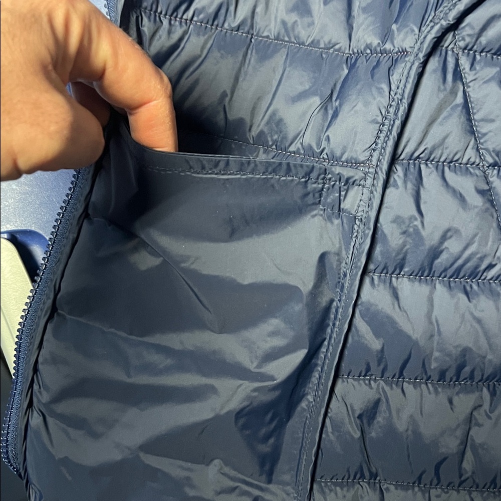 Johnnie-O Men’s Hudson Puffer Vest - Picture 5 of 6